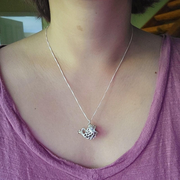 Vintage Sterling Silver Fish Necklace - Picture 3 of 8